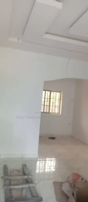 2bdrm Block of Flats in Off Apu Road,, Port-Harcourt for rent