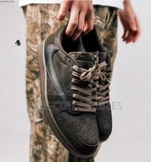 Travis Scott’S X Air Jordan 1 Low Velvet Brown