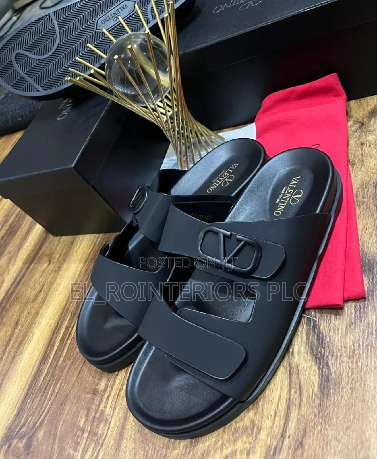 Valentino Garavani Quality Pam