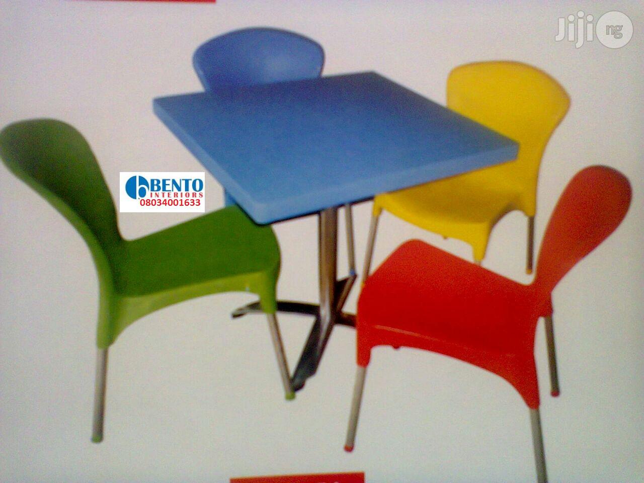 4 Ft Plastic Table