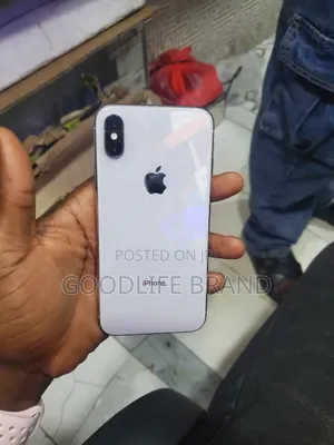 Apple iPhone X 64 GB White