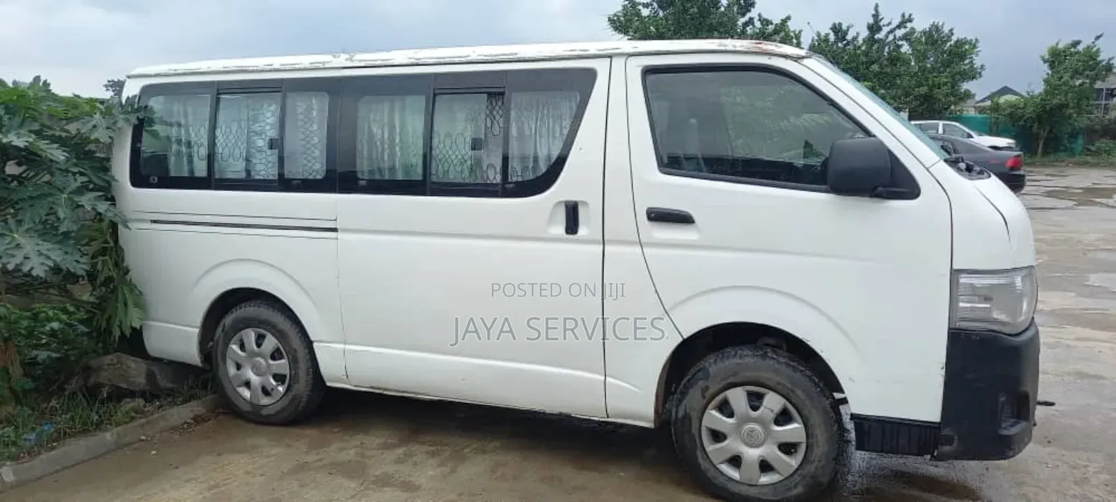 Ac Bus Hire- Toyota Hiace Available