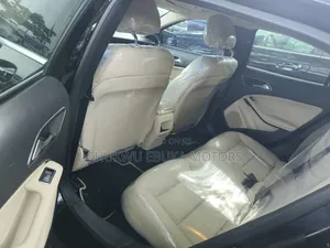 Mercedes-Benz GLA-Class GLA250 4MATIC 4dr SUV AWD (2.0L 4cyl Turbo 7AM)