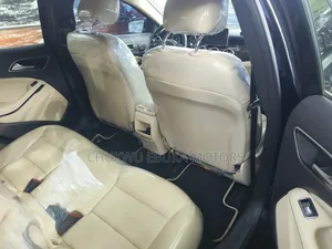 Mercedes-Benz GLA-Class GLA250 4MATIC 4dr SUV AWD (2.0L 4cyl Turbo 7AM)