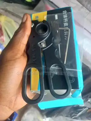 Cue Tip Scissors