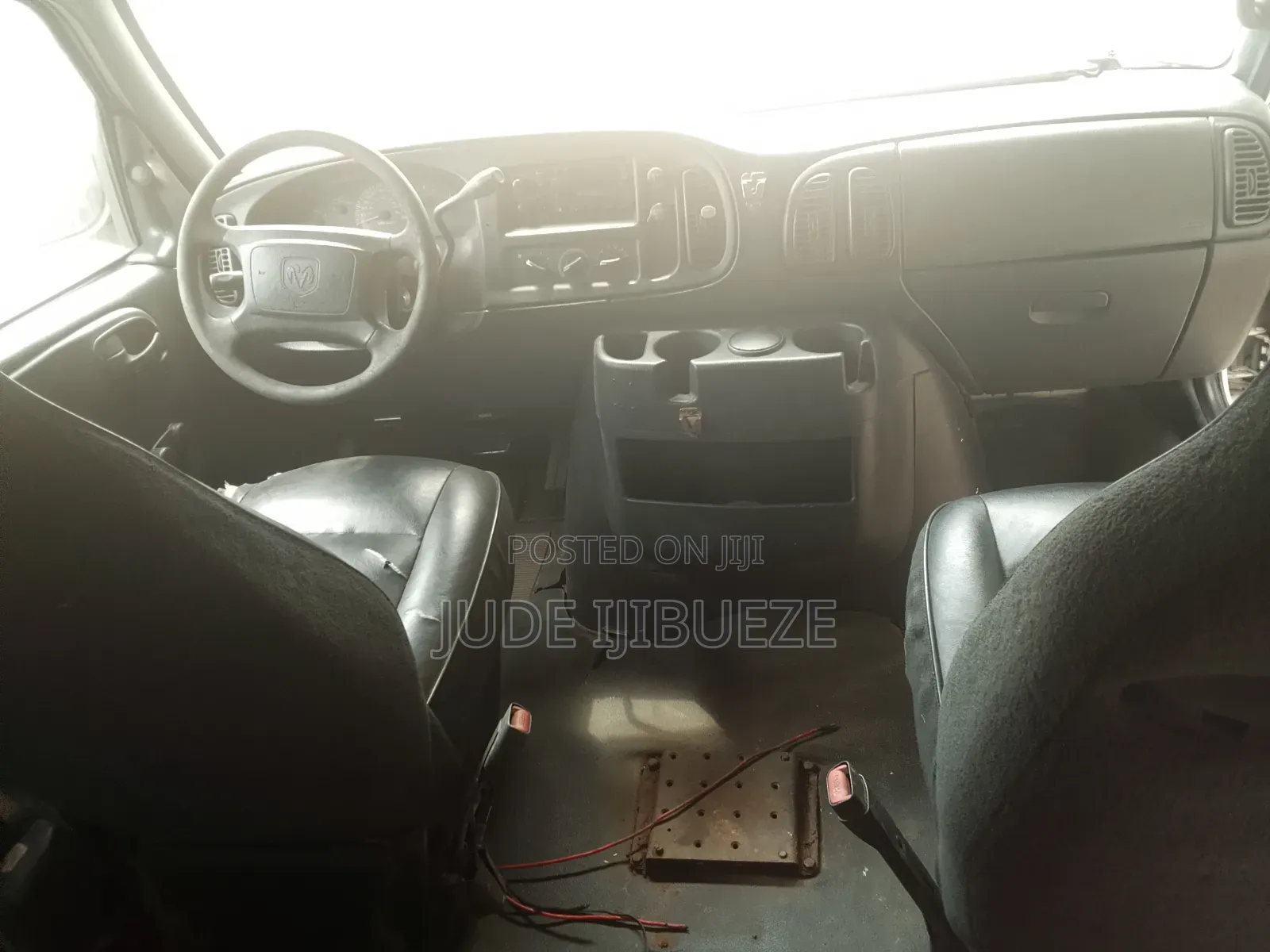 Dodge B3500 2002 White