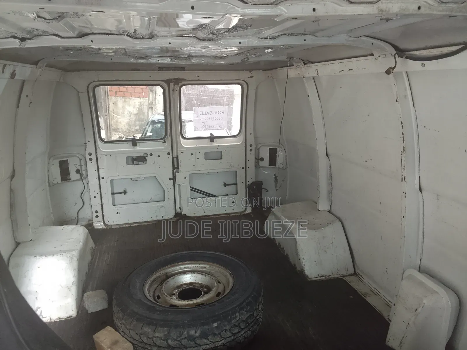 Dodge B3500 2002 White