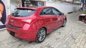 Hyundai Elantra Limited PZEV 4dr Sedan (1.8L 4cyl 6A) 2015 Red