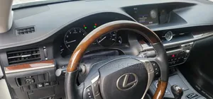 Lexus ES 350 FWD 2014 White