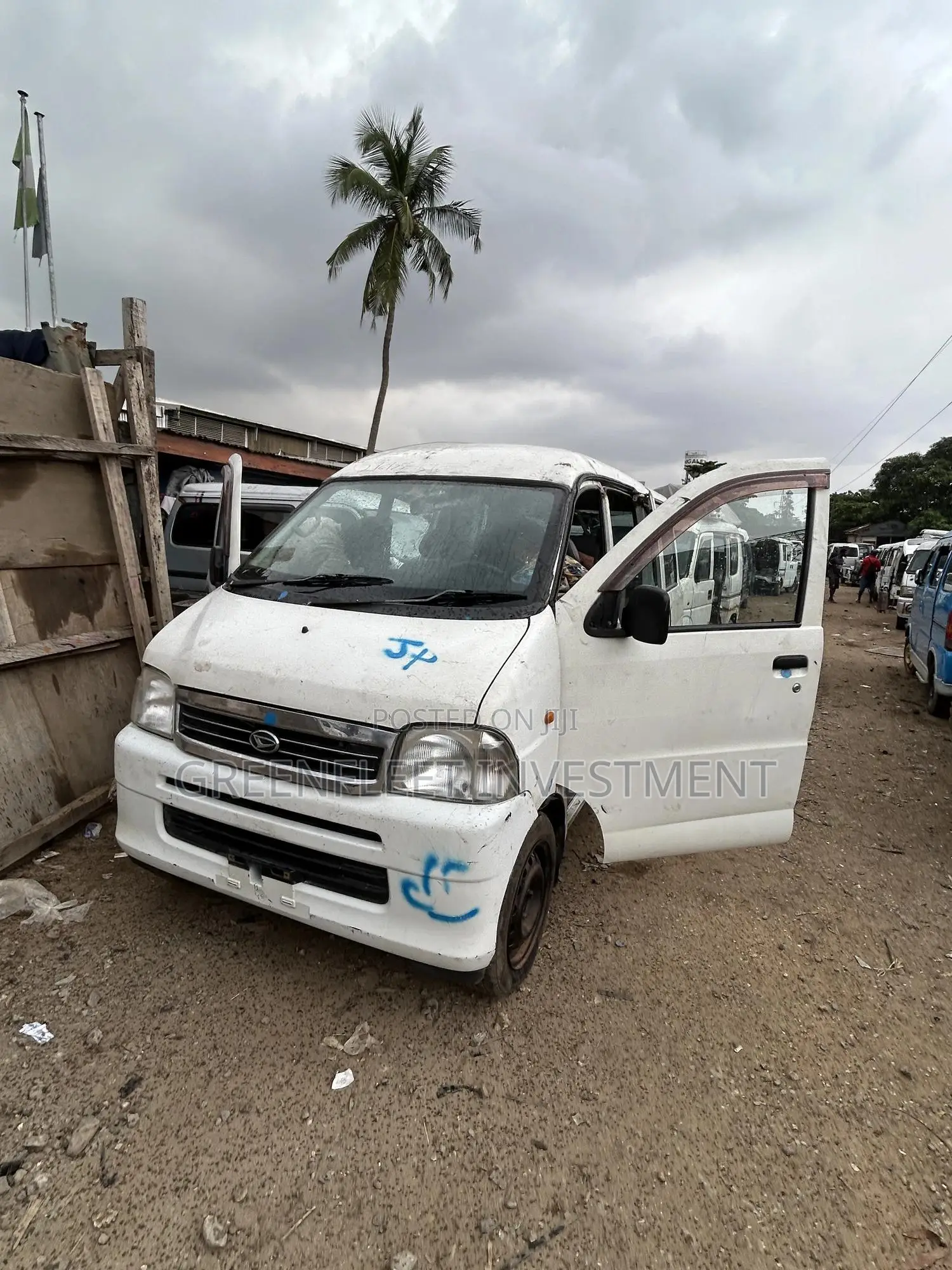 Daihatsu Hijet 2010 White