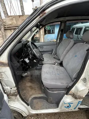 Daihatsu Hijet 2010 White