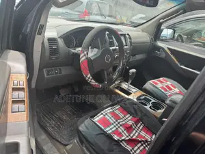 Nissan Pathfinder LE 4x4 2006 Black