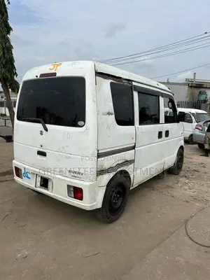 Suzuki Every 2013 White
