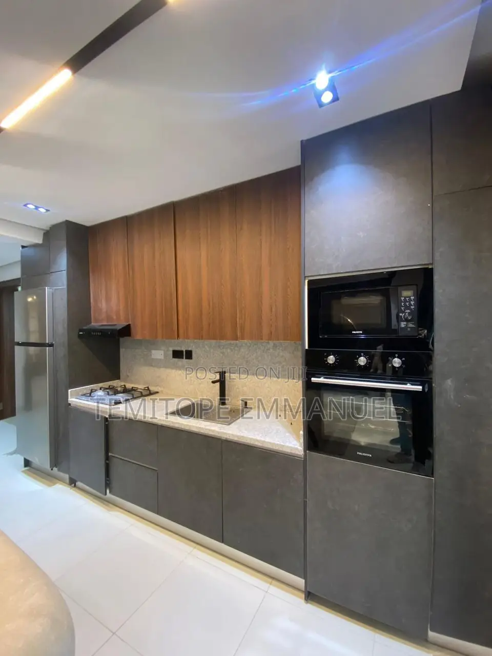 Furnished 2bdrm Block of Flats in Lekki Phase 1 for sale