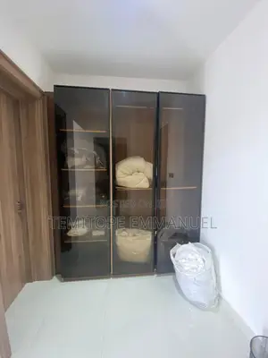 Furnished 2bdrm Block of Flats in Lekki Phase 1 for sale