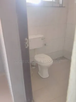 Photo - 3bdrm Block of Flats in Magodo Gra, Lagos, for rent