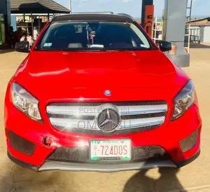 Mercedes-Benz GLA-Class 2016 Red