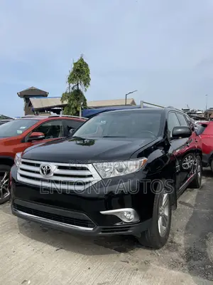 Toyota Highlander 3.5L 4WD 2013 Black