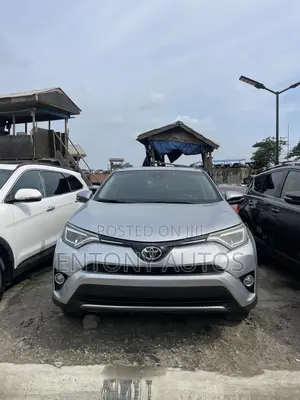 Toyota RAV4 Limited AWD (2.5L 4cyl 6A) 2017 Silver