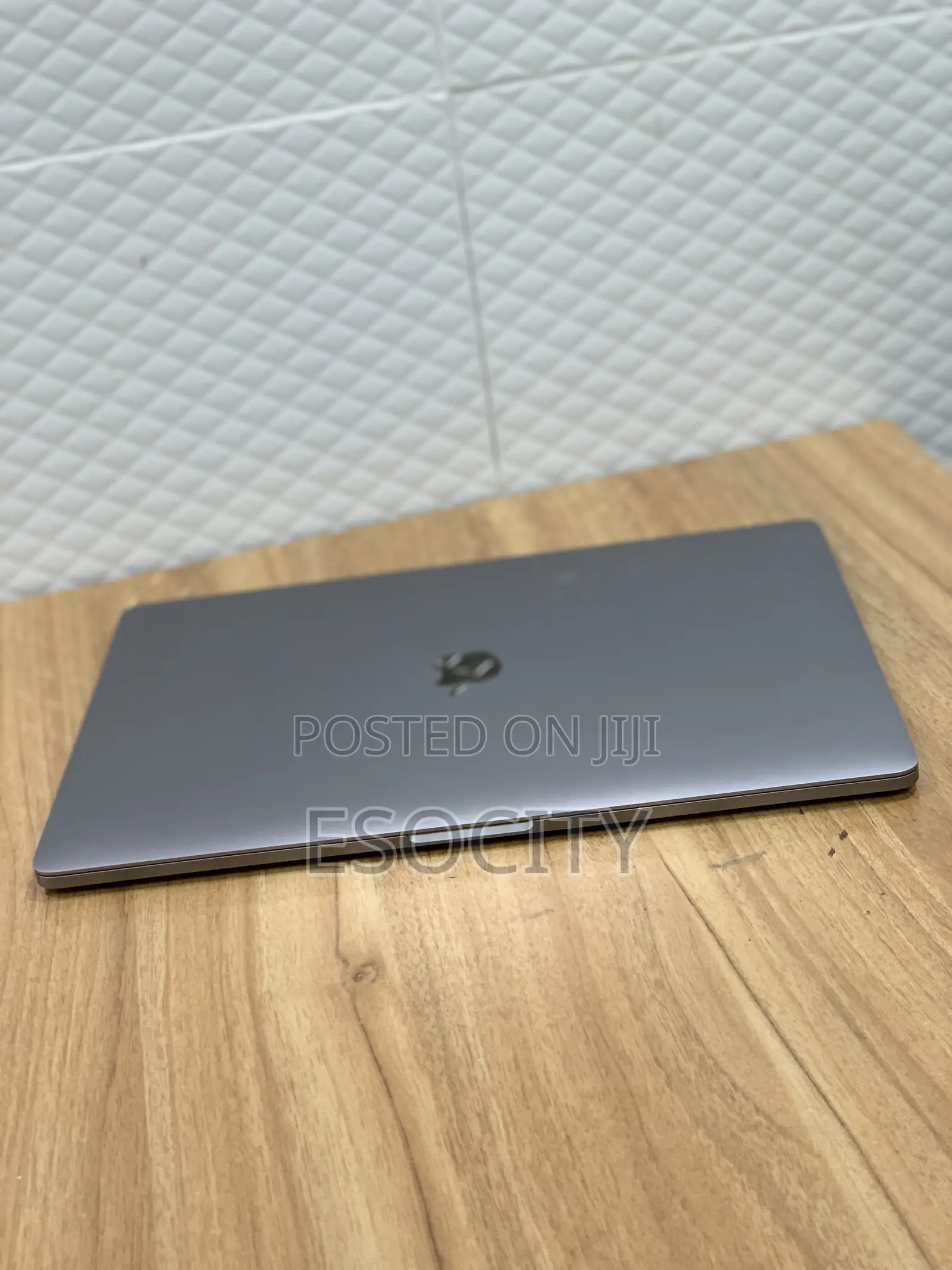 Laptop Apple MacBook Pro 2019 32GB Intel Core I9 SSD 4T