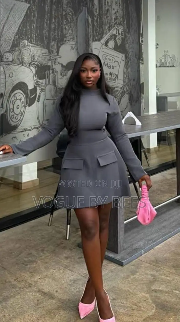 Cooperate Short Gown