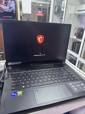 Laptop MSI GS66 Stealth 10UE 32GB Intel Core i9 SSD 1T