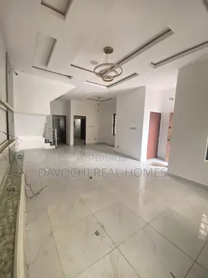 4bdrm Duplex in Chevron for rent