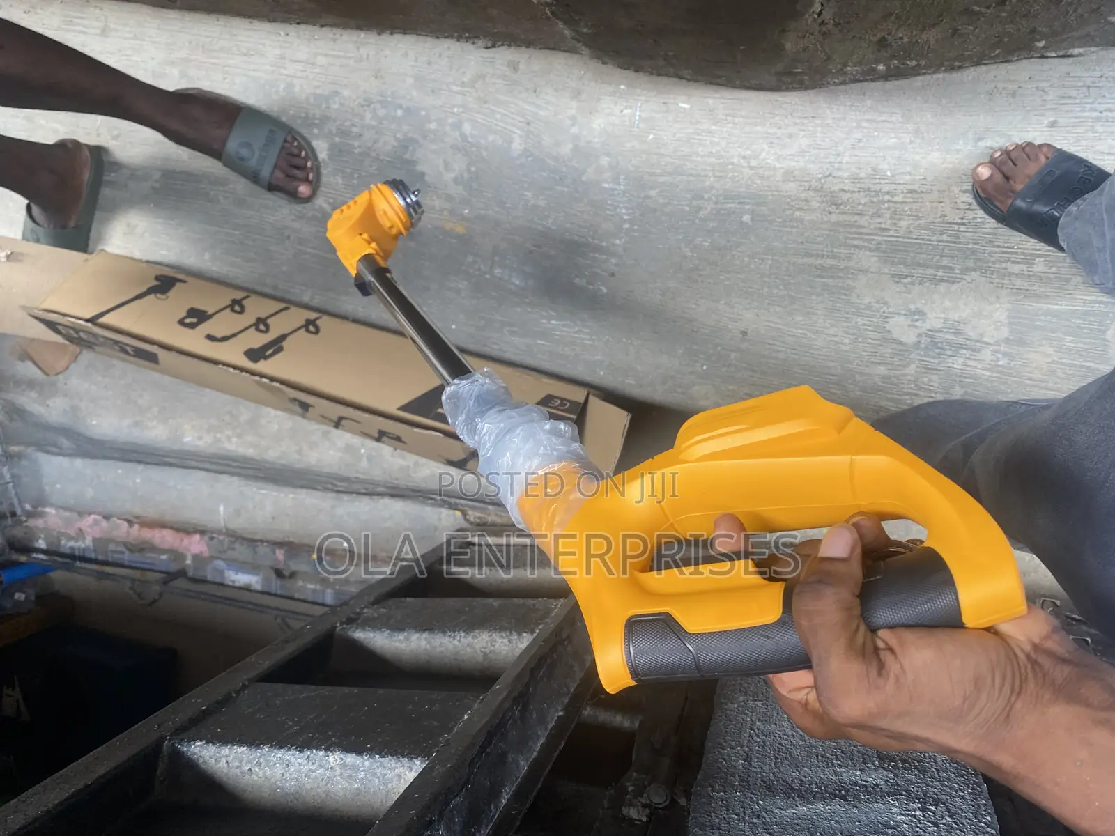 Electric Lawn Mover