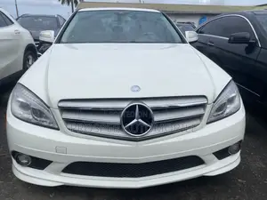 Mercedes-Benz C350 C350 BlueEFFICIENCY RWD 2010 White