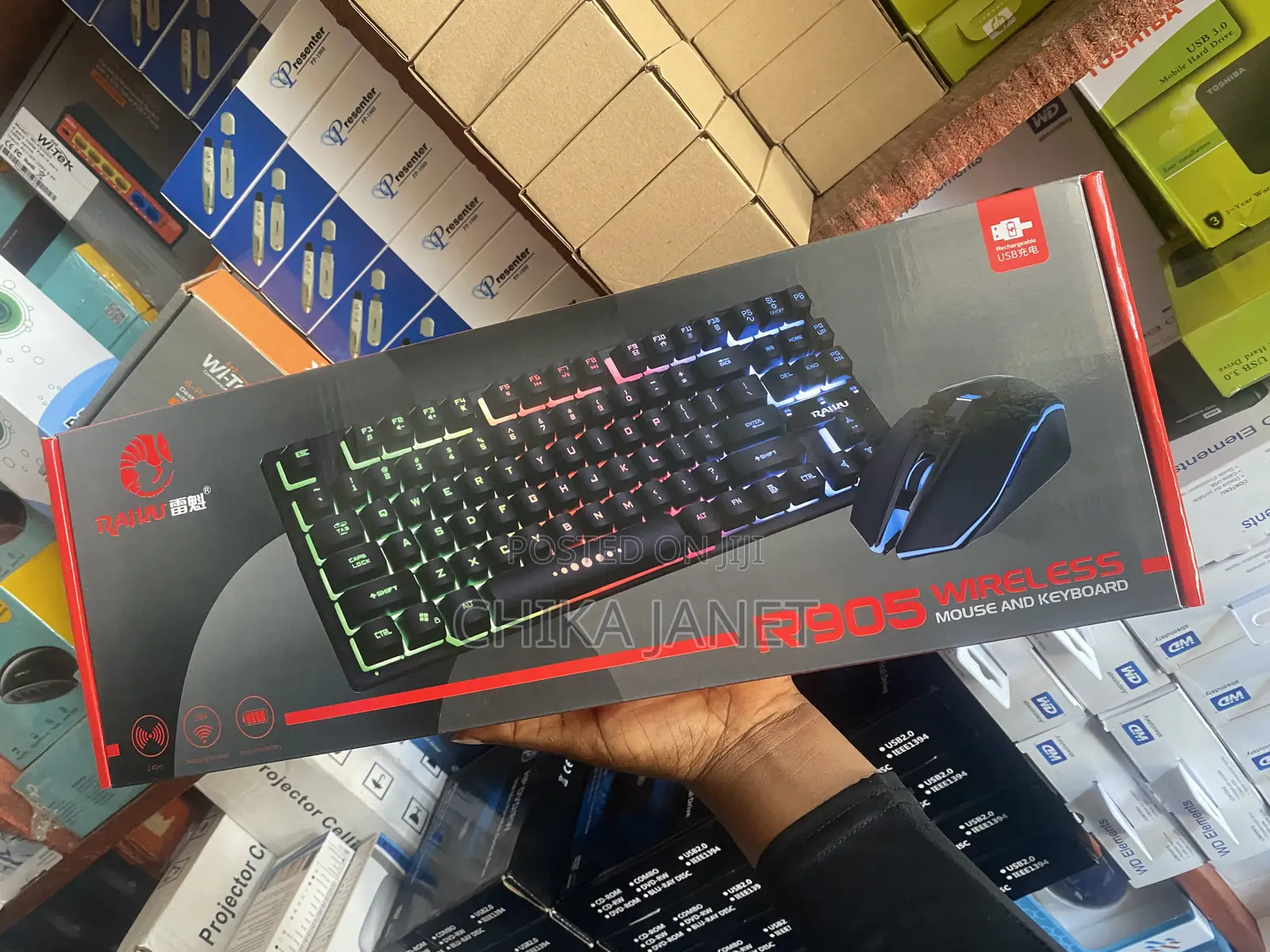 R905 Wireless Keyboard and Mouse With Light