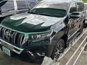 Photo - Toyota Land Cruiser Prado 2.7 2018 Black