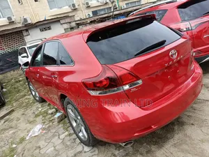 Toyota Venza XLE 4dr Wagon AWD (3.5L 6cyl 6A) 2015 Red