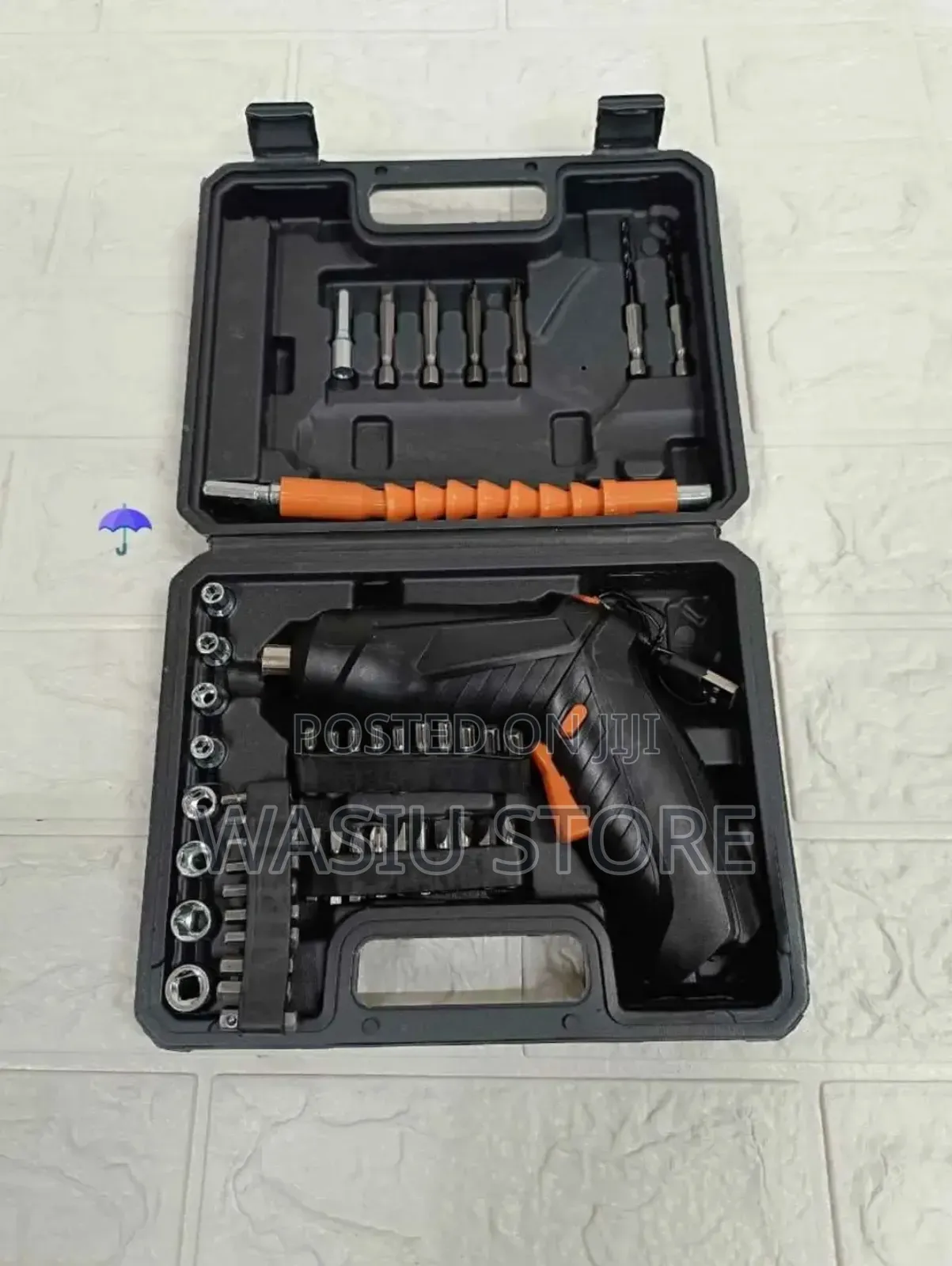 Lithium Battery Rechargeable Screwdriver With Accessories Set.