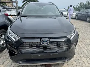 Toyota RAV4 XLE Premium AWD 2020 Black