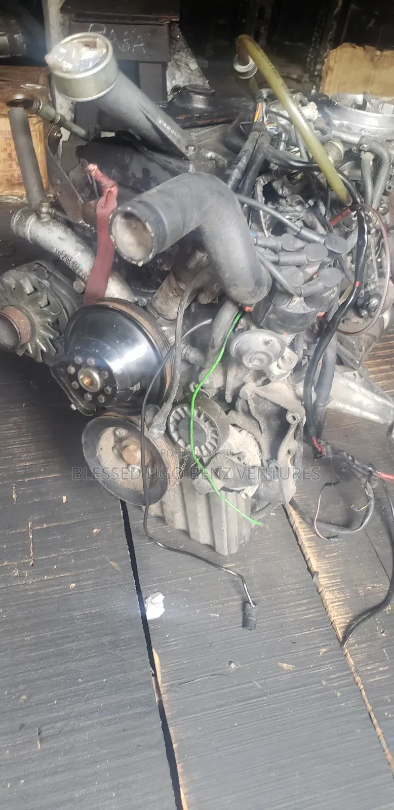 Complete 230 Engine Blacktop for Bus