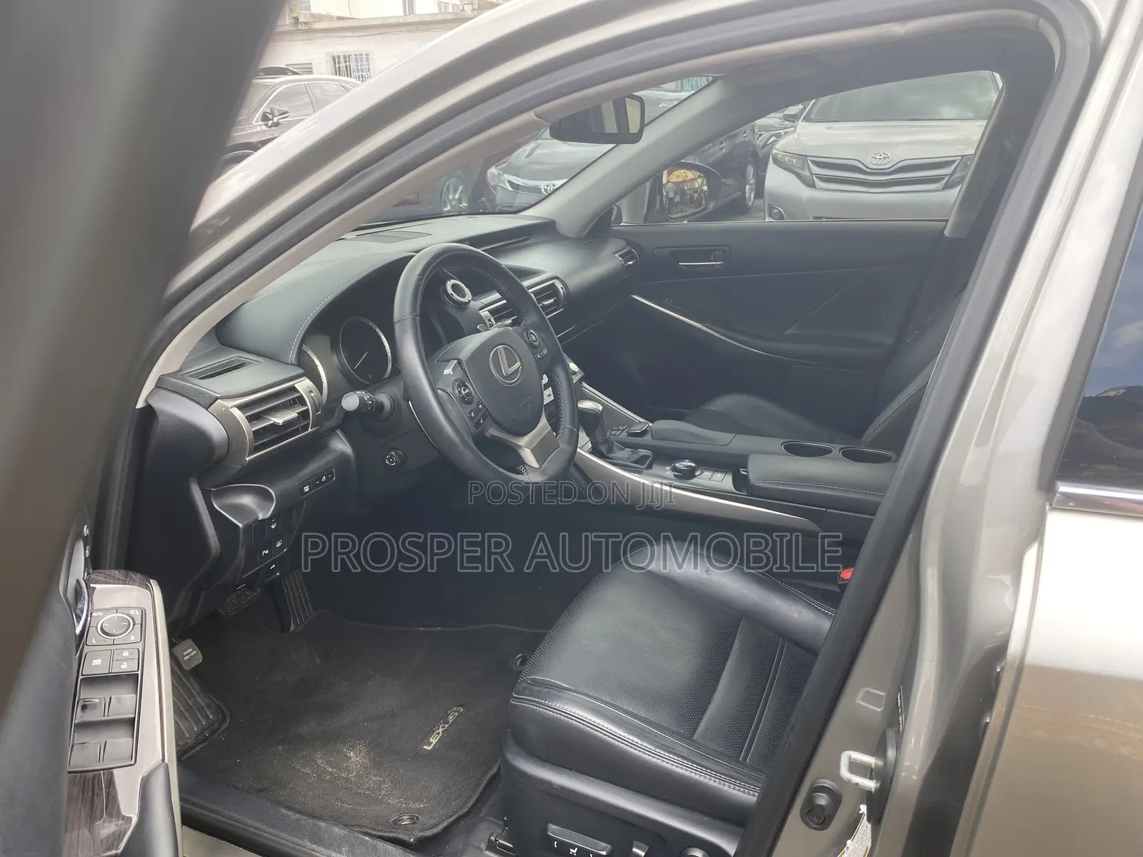 Lexus IS 250 2014 Gold
