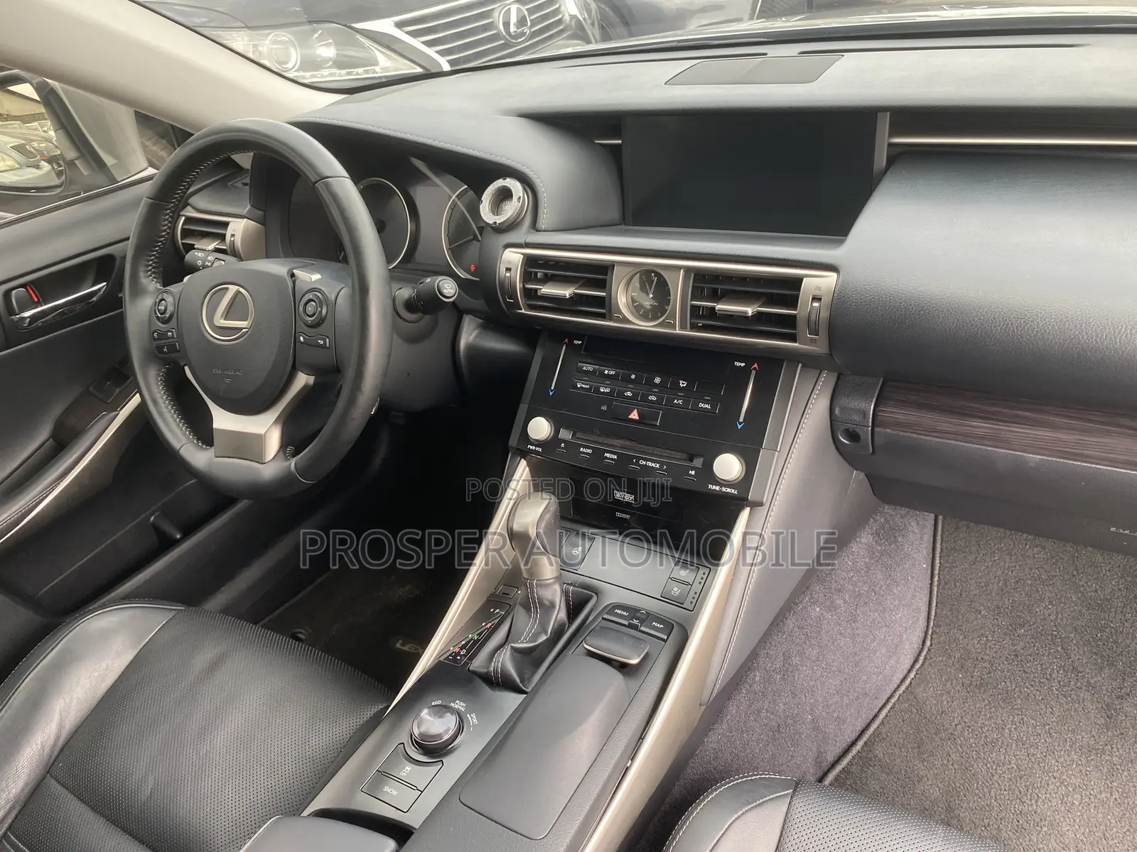Lexus IS 250 2014 Gold