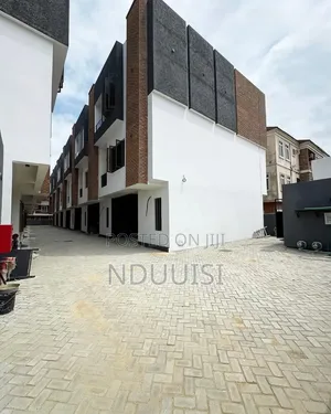 4bdrm Duplex in Ologolo for sale