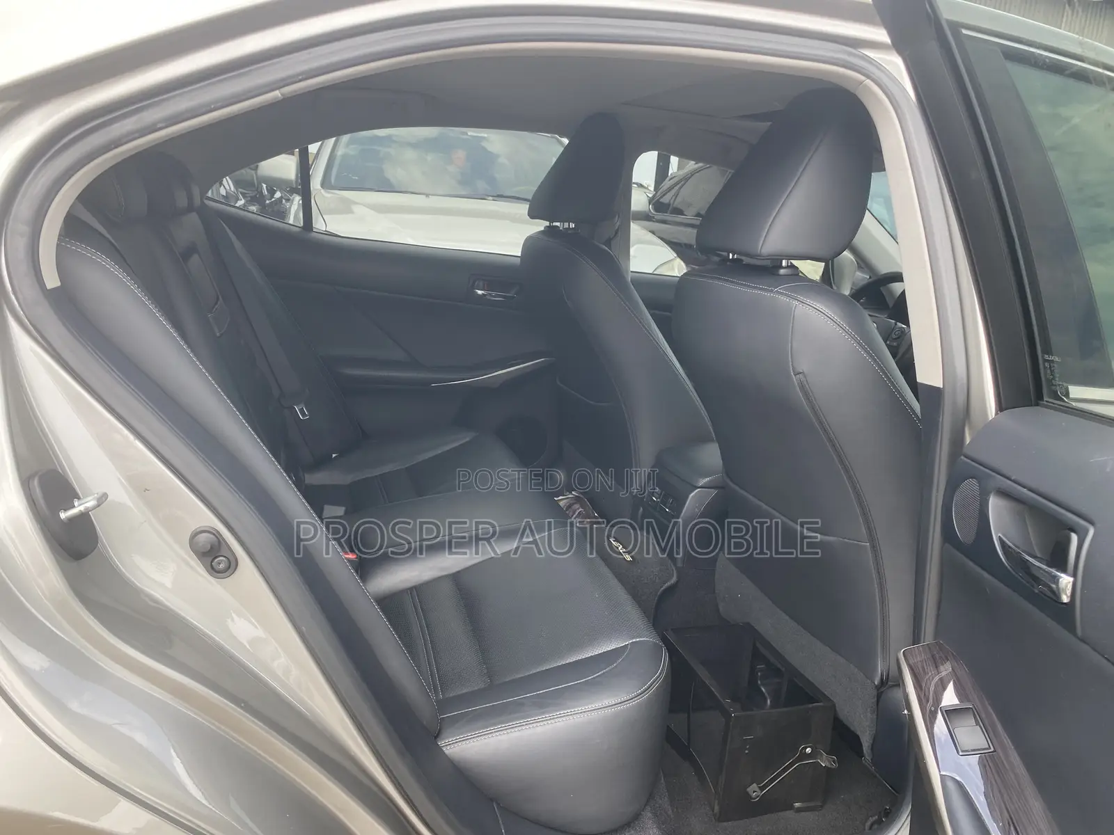 Lexus IS 250 2014 Gold