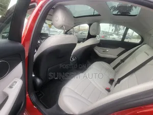 Mercedes-Benz C300 Sport 4Matic Sedan AWD (2.0L 4cyll 7A) 2016 Red