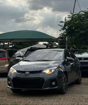 Photo - Toyota Corolla S Plus 4dr Sedan (1.8L 4cyl 6M) 2015 Gray