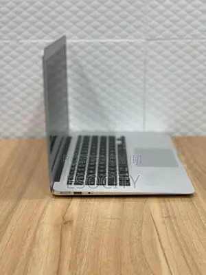 Laptop Apple MacBook Pro 2015 8GB Intel Core I5 SSD 128GB