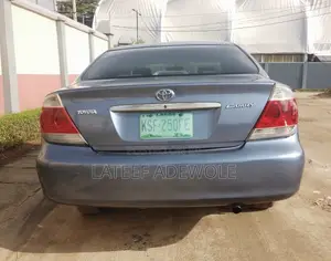 Toyota Camry 2004 Blue