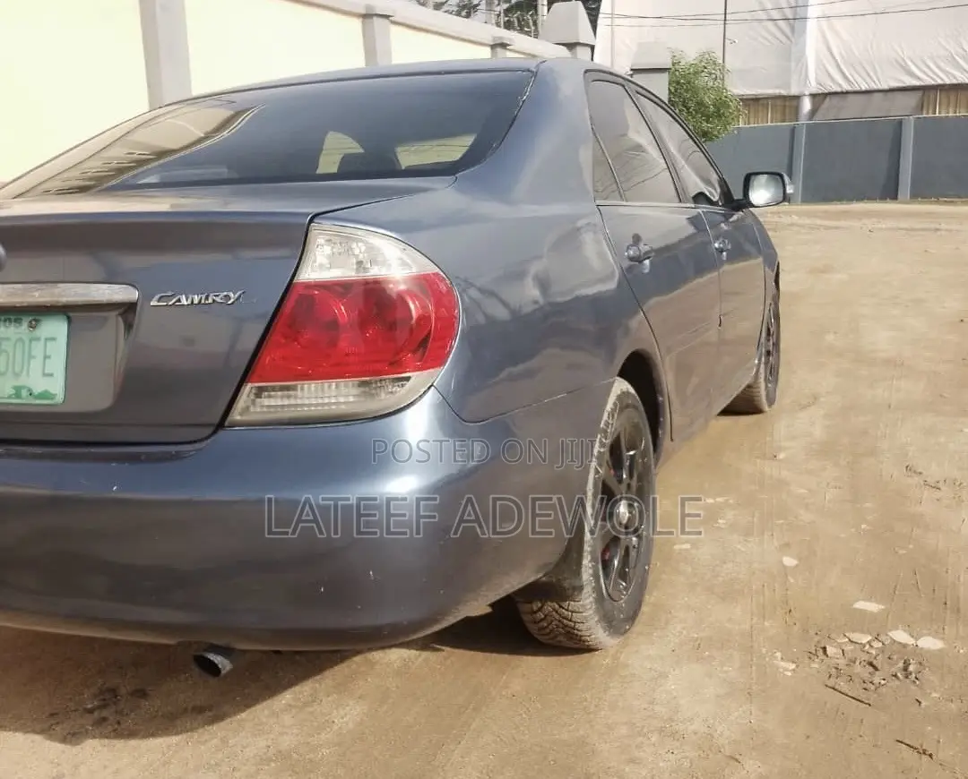 Toyota Camry 2004 Blue