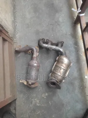 Photo - Manifold Catalyst for Toyota Sienna Two Wheel 2005 Model