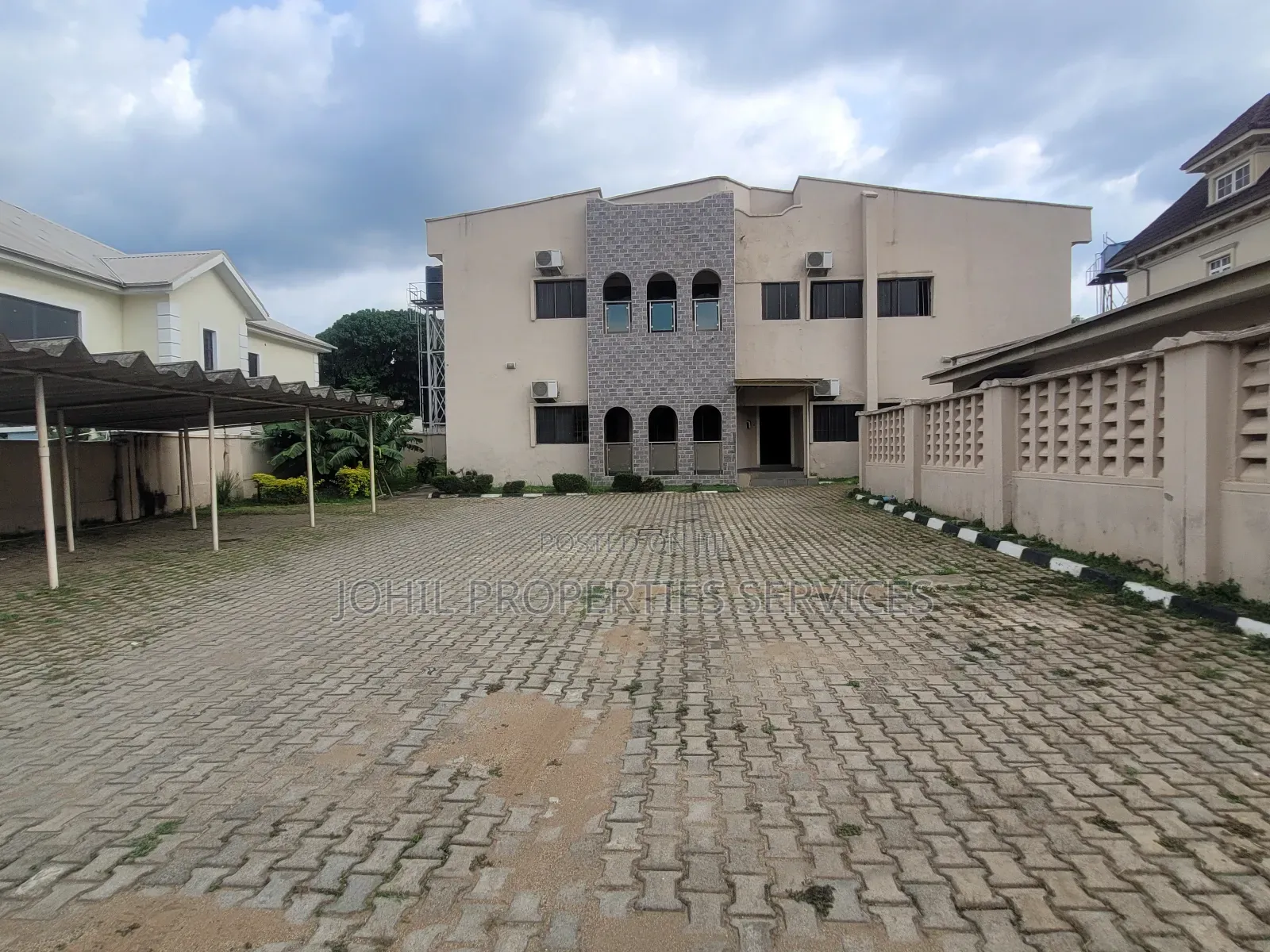 8bdrm Duplex in Maitama for rent