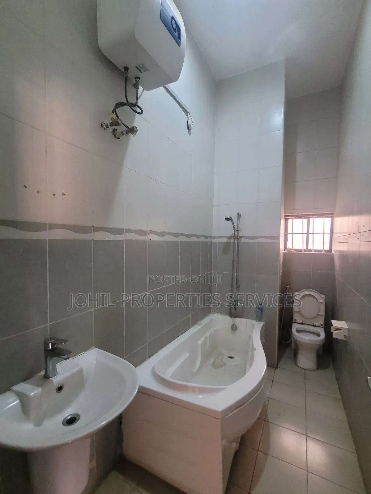 8bdrm Duplex in Maitama for rent