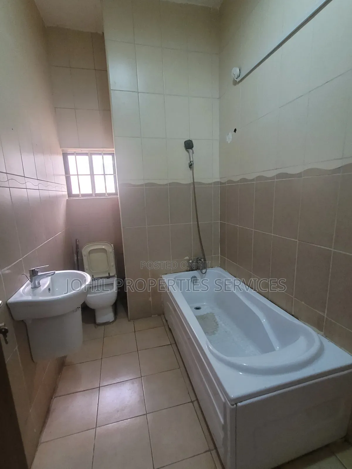 8bdrm Duplex in Maitama for rent