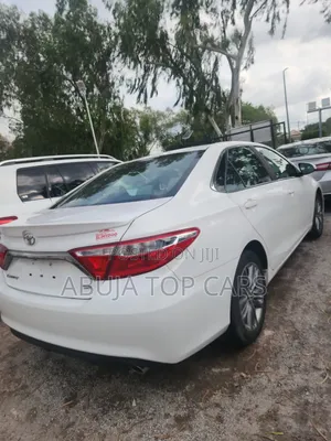 Toyota Camry SE 4dr Sedan (2.5L 4cyl 6A) 2016 White