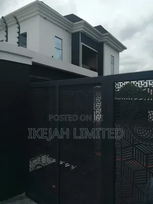 3bdrm Apartment in Omole Phase 1 Gra for sale